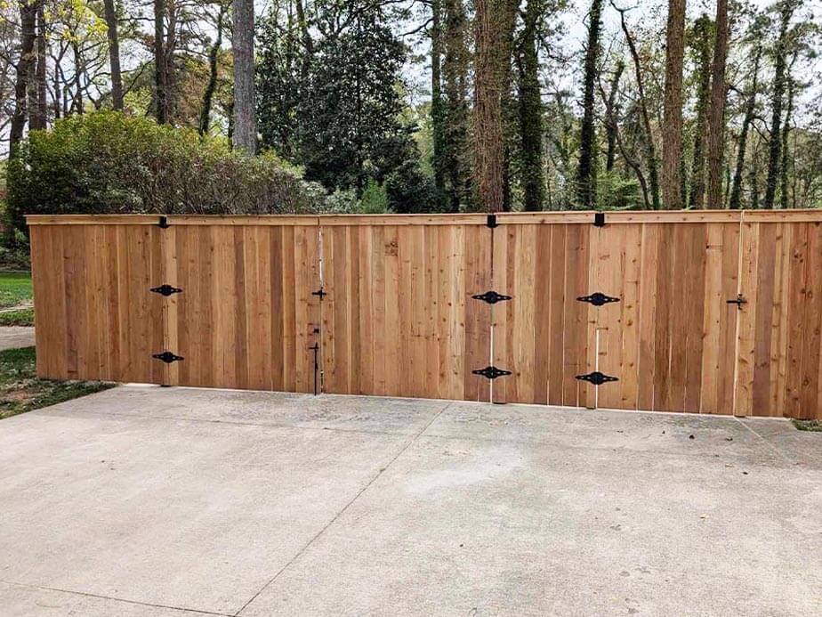 Virginia Beach, VA Wood Fences