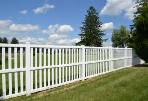 vinyl back yard fence construction